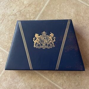 Vintage Nail Clipper & Handkerchief Set